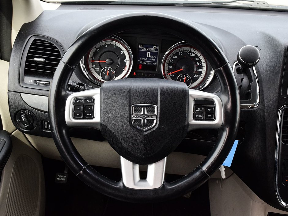 2019 Dodge Grand Caravan Crew Plus-15