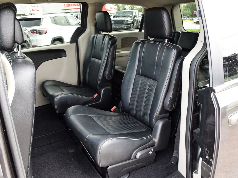 2019 Dodge Grand Caravan Crew Plus-12