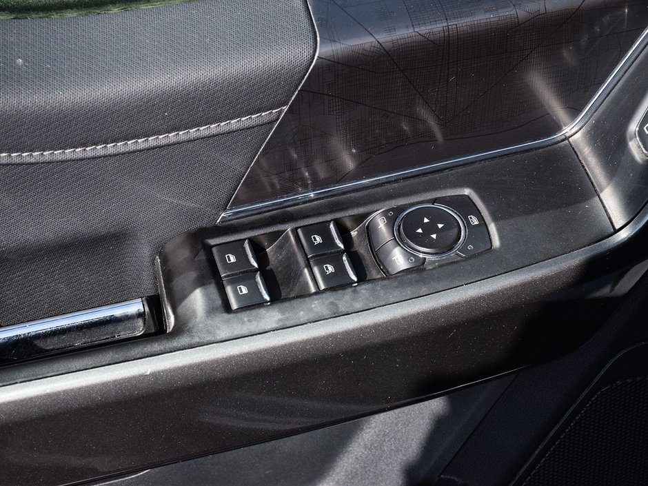 2022 Ford F-150 XLT-8