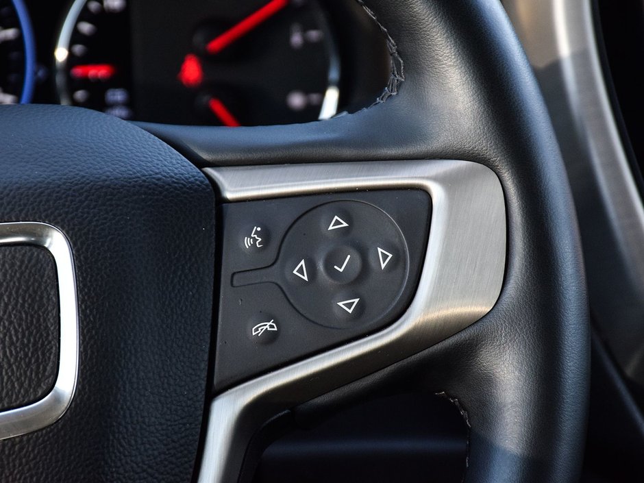 2024 GMC Terrain Denali-16