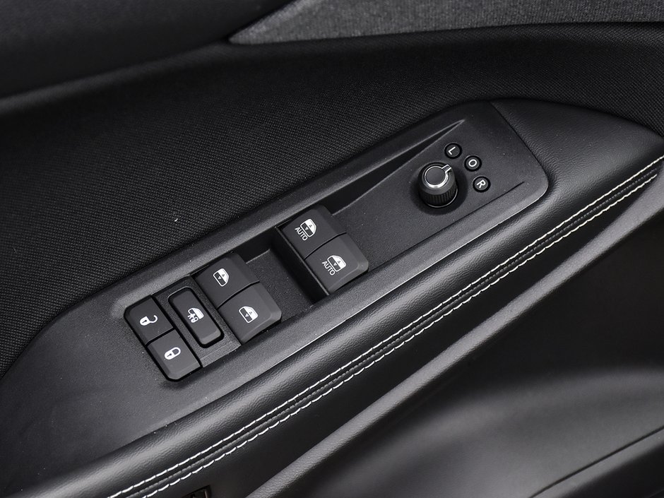 2026 Jeep Cherokee LAREDO-12