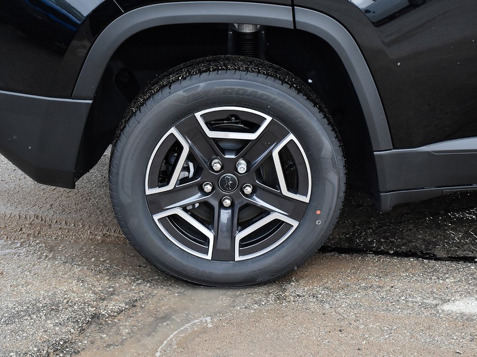 2026 Jeep Cherokee LAREDO-7