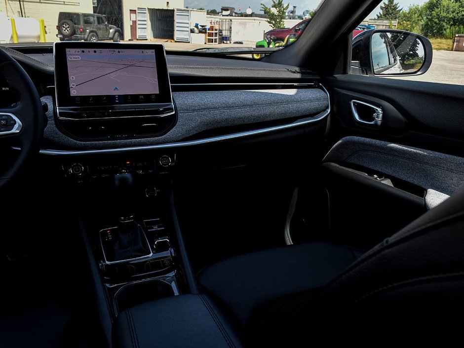 2025 Jeep Compass NORTH-19