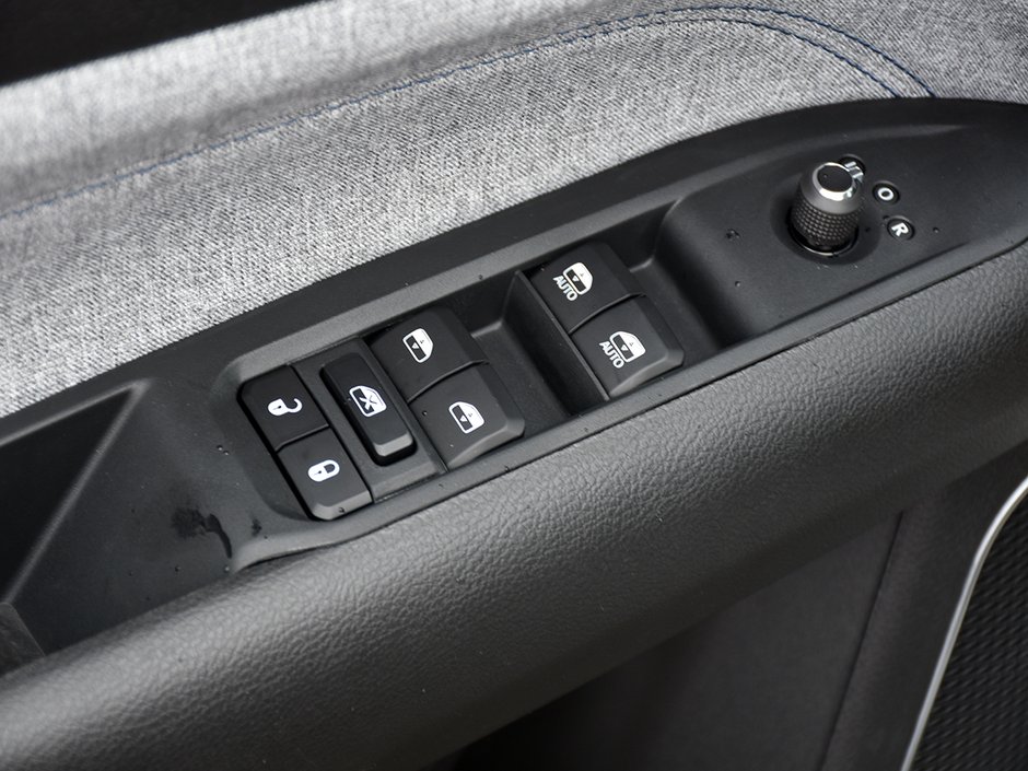 2025 Jeep Compass SPORT-12
