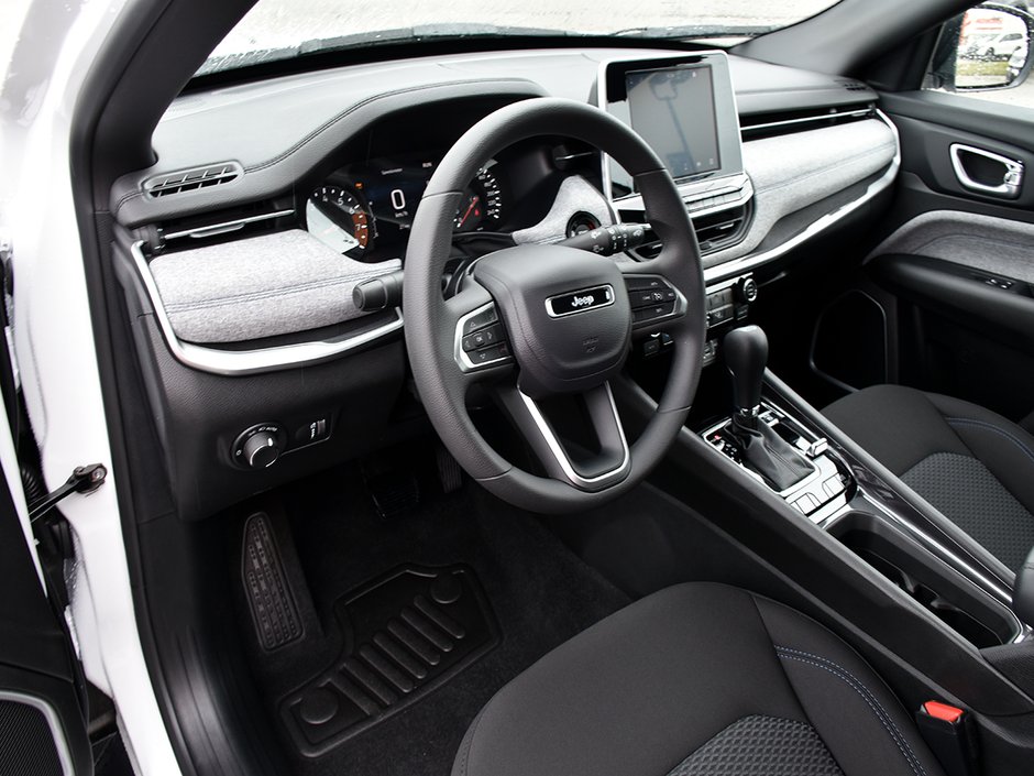 2025 Jeep Compass SPORT-9