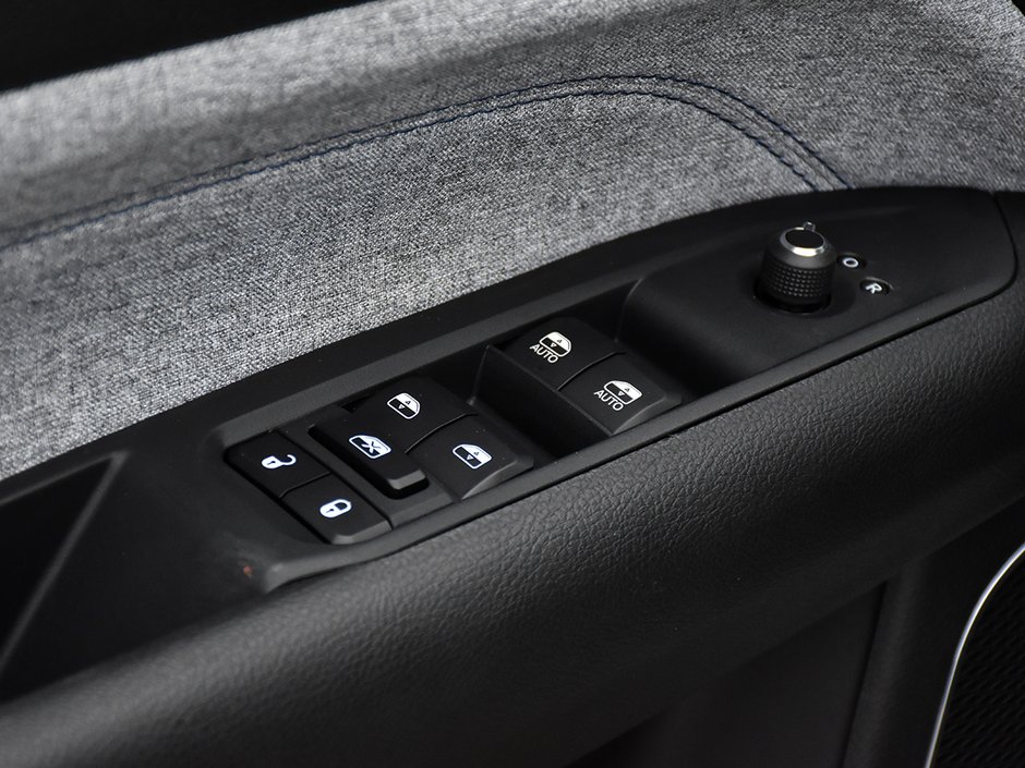 2025 Jeep Compass SPORT-9