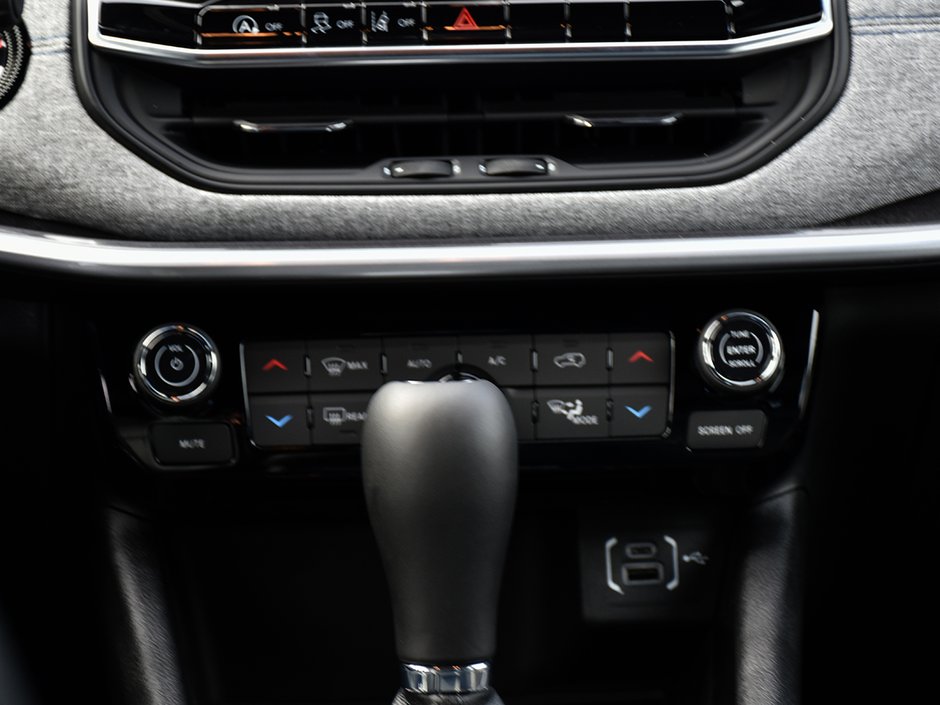 2026 Jeep Compass NORTH-17