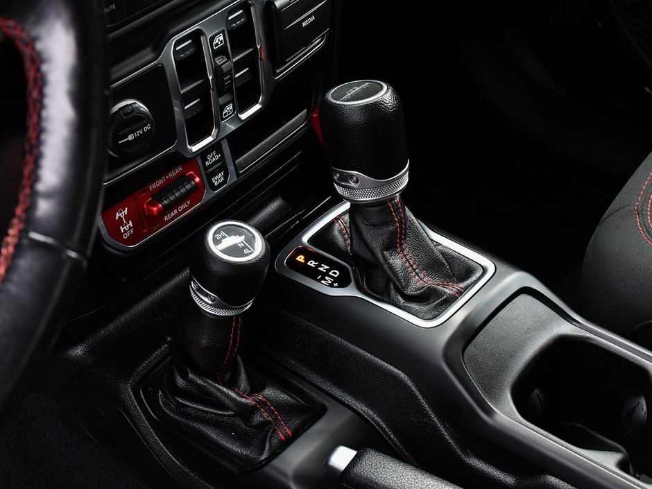 2020 Jeep GLADIATOR RUBICON-18