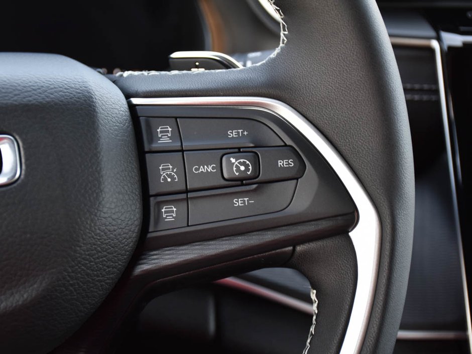 2025 Jeep Grand Cherokee LAREDO ALTITUDE-23