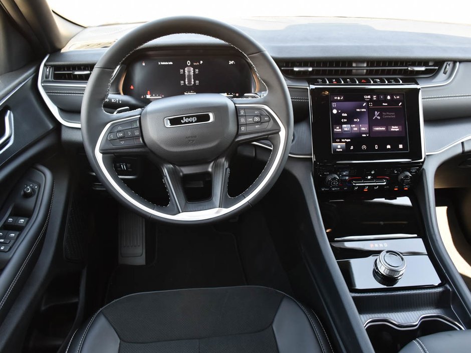 2025 Jeep Grand Cherokee LAREDO ALTITUDE-16