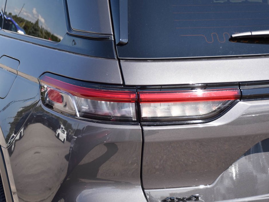 2025 Jeep Grand Cherokee LAREDO ALTITUDE-8