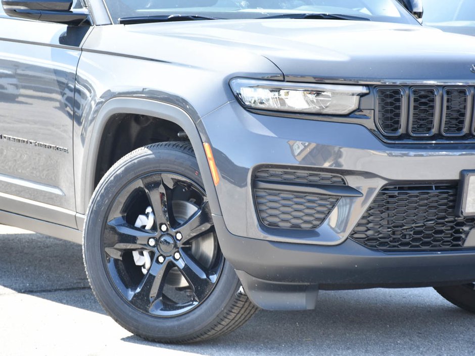 2025 Jeep Grand Cherokee LAREDO ALTITUDE-5