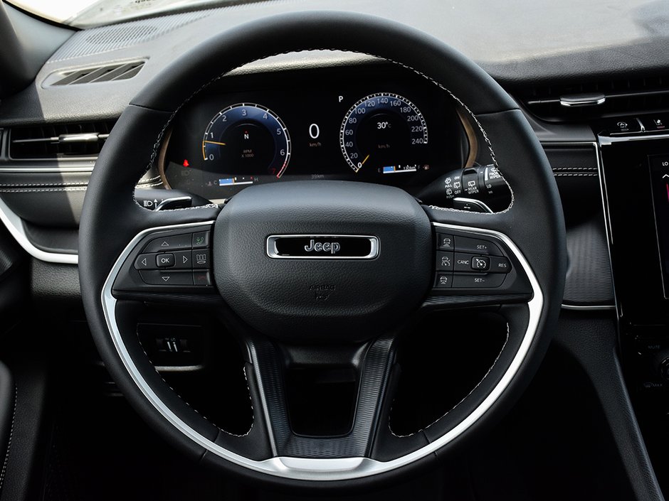 2025 Jeep Grand Cherokee LAREDO-13
