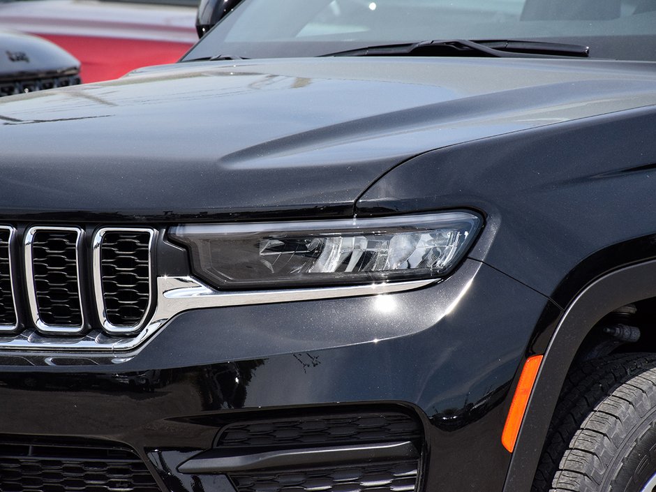 2025 Jeep Grand Cherokee LAREDO-4
