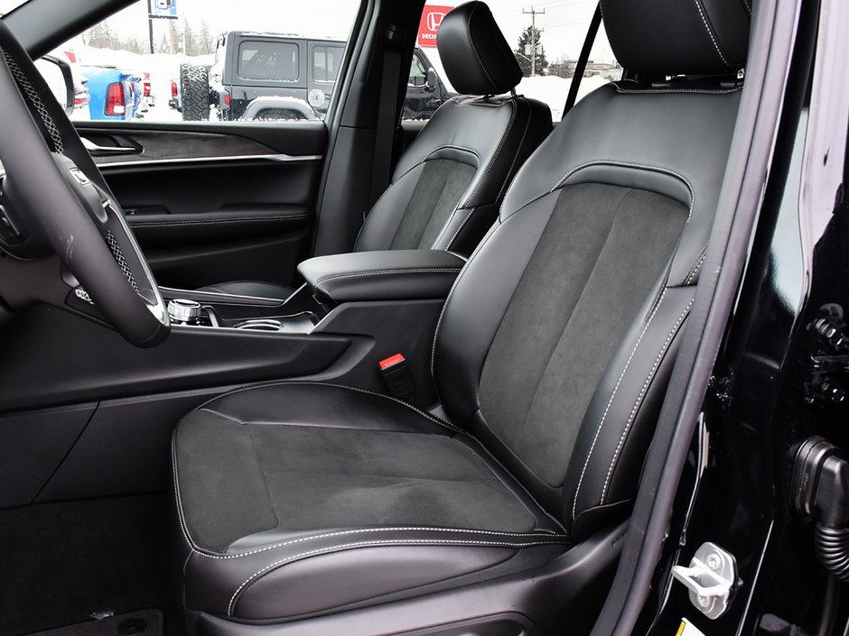 2026 Jeep Grand Cherokee ALTITUDE-9