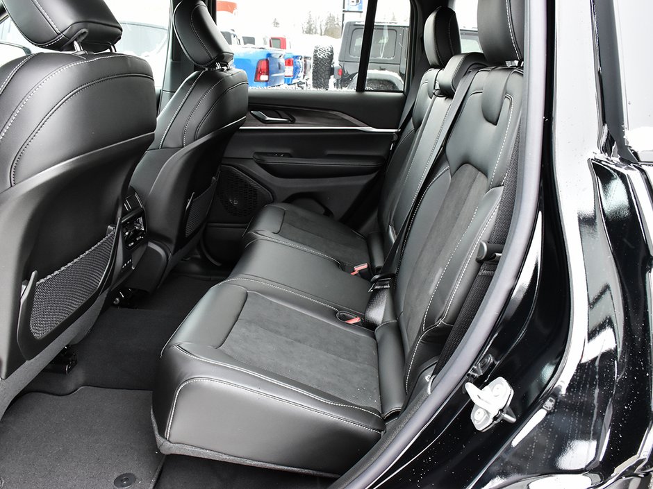 2026 Jeep Grand Cherokee ALTITUDE-12