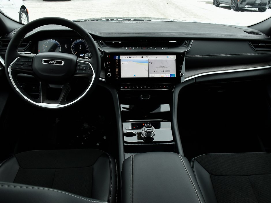 2026 Jeep Grand Cherokee ALTITUDE-13