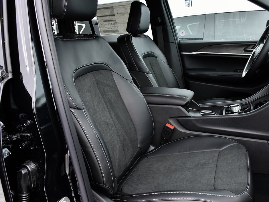 2026 Jeep Grand Cherokee ALTITUDE-25
