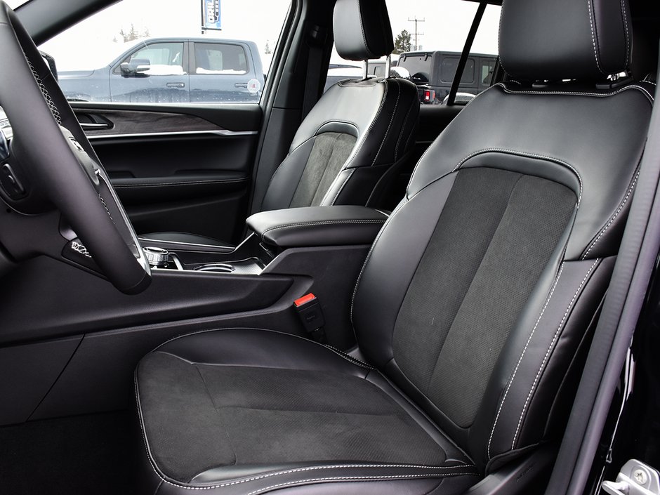 2026 Jeep Grand Cherokee ALTITUDE-10
