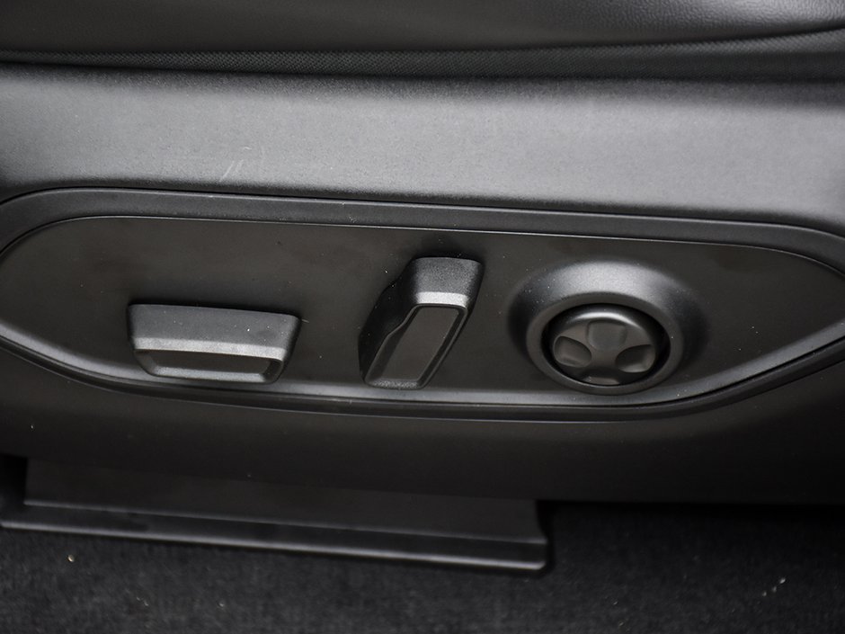 2026 Jeep Grand Cherokee ALTITUDE-12