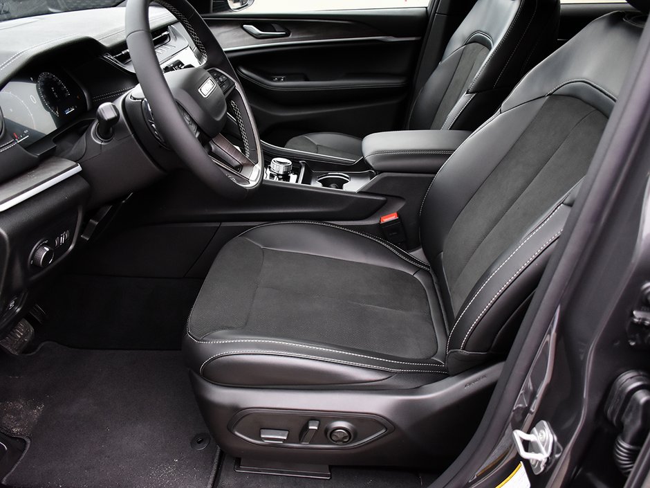 2026 Jeep Grand Cherokee ALTITUDE-10