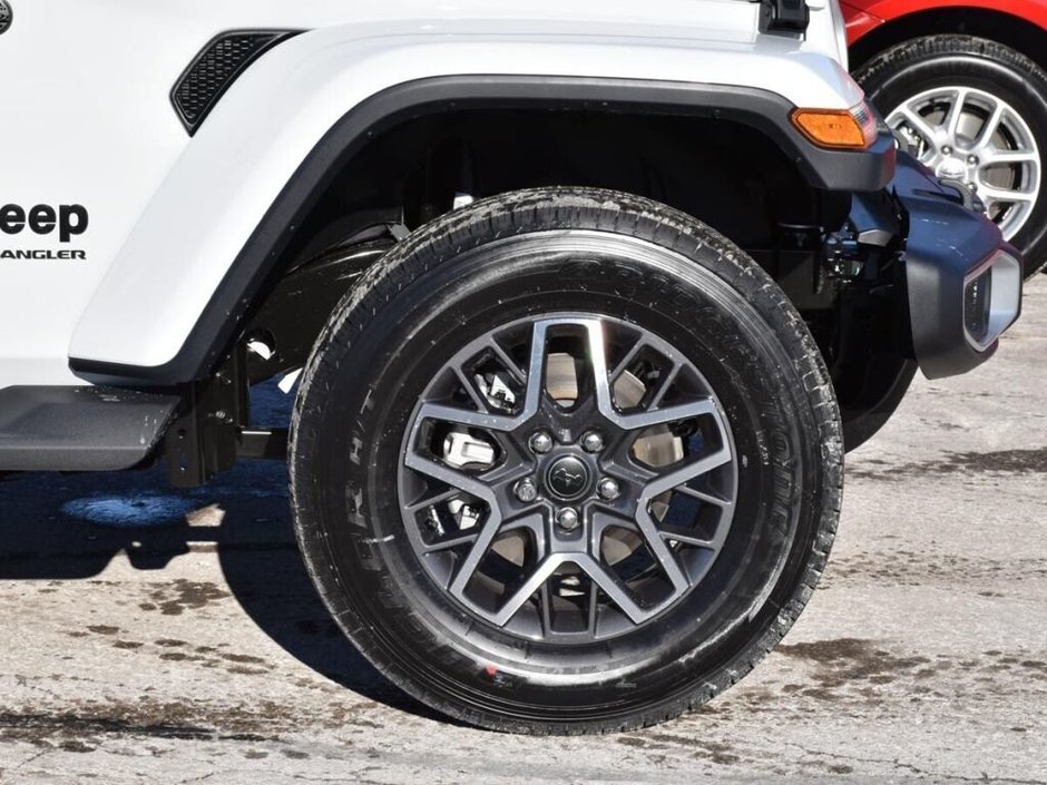 2025 Jeep Wrangler 4-Door SAHARA-7