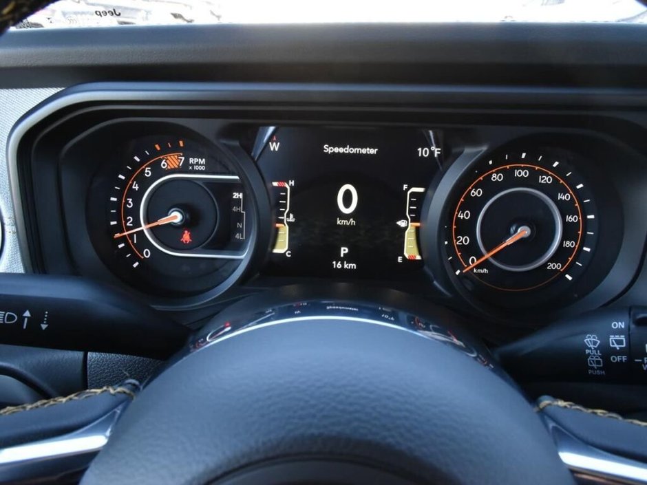 2025 Jeep Wrangler 4-Door SAHARA-21