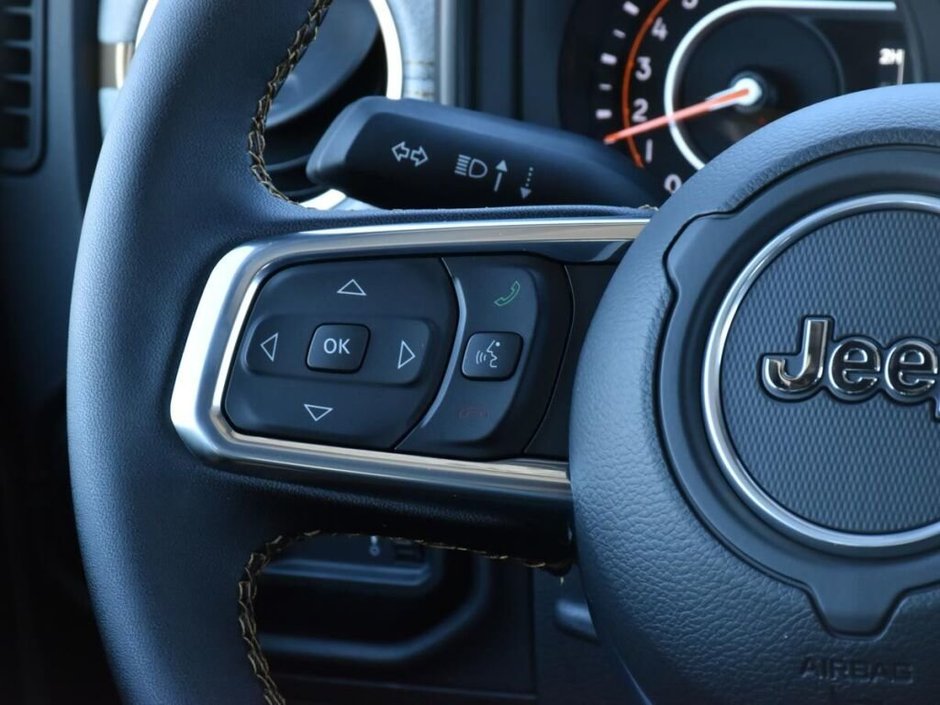 2025 Jeep Wrangler 4-Door SAHARA-19