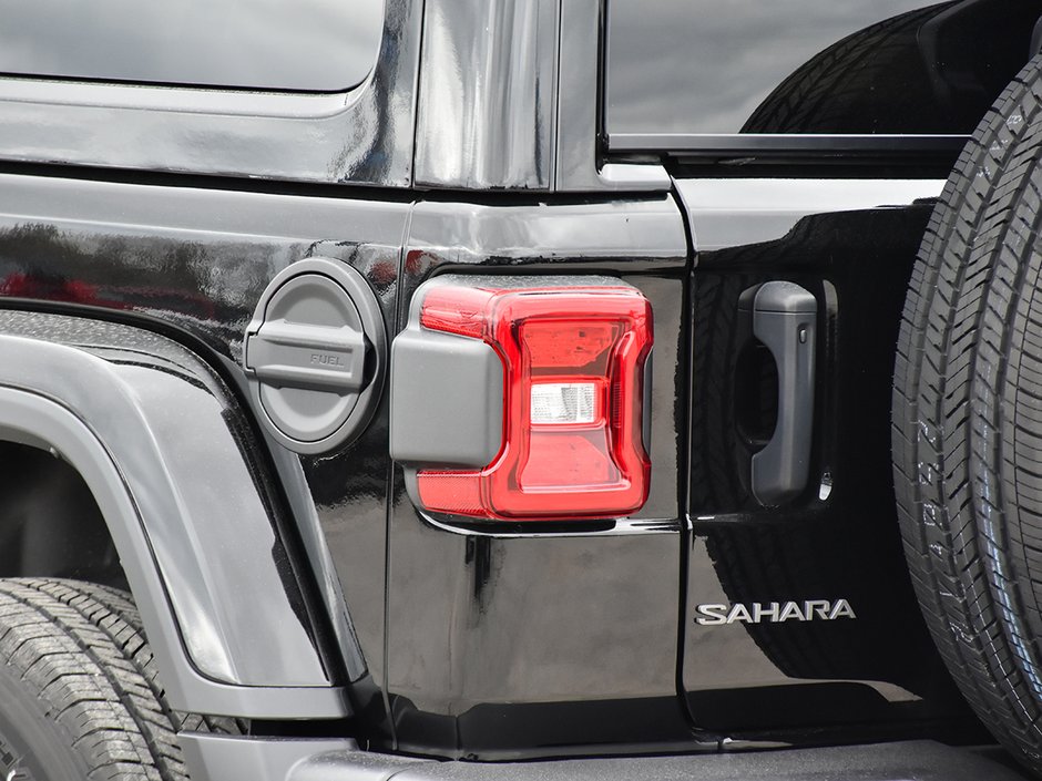 2025 Jeep WRANGLER SAHARA-6