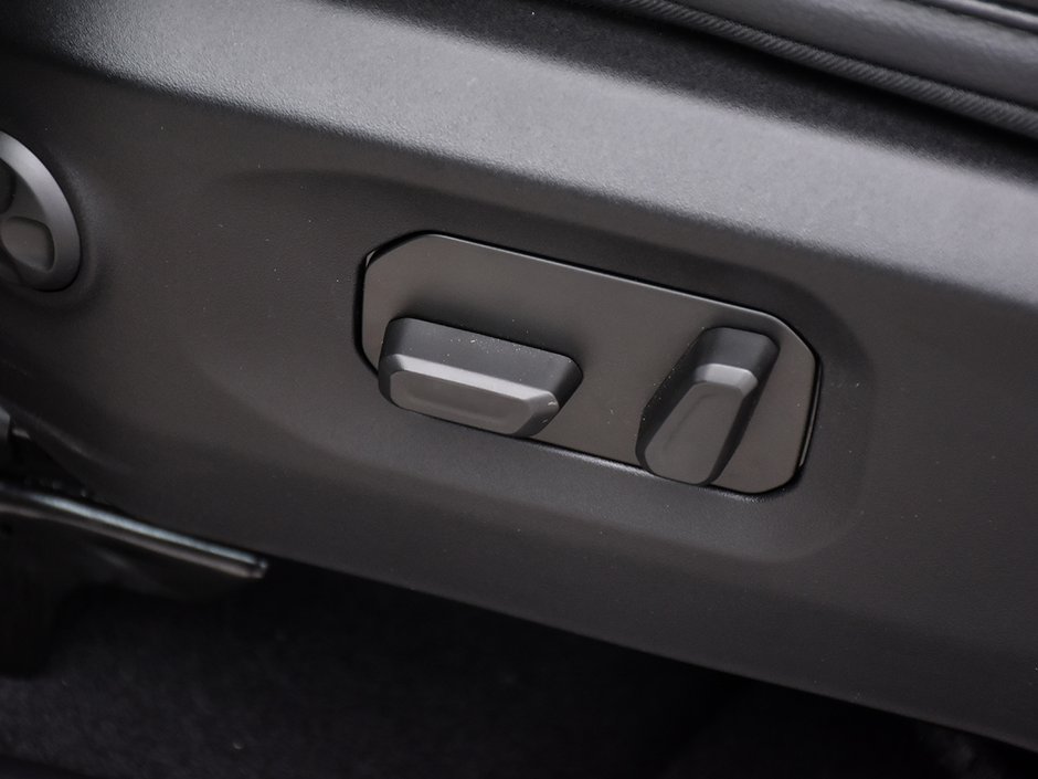 2025 Jeep WRANGLER SAHARA-9