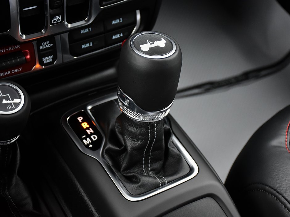 2025 Jeep WRANGLER RUBICON-19