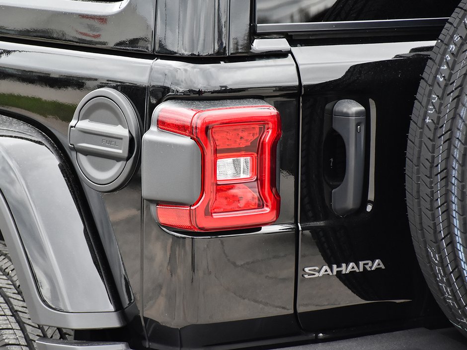 2025 Jeep WRANGLER SAHARA-6