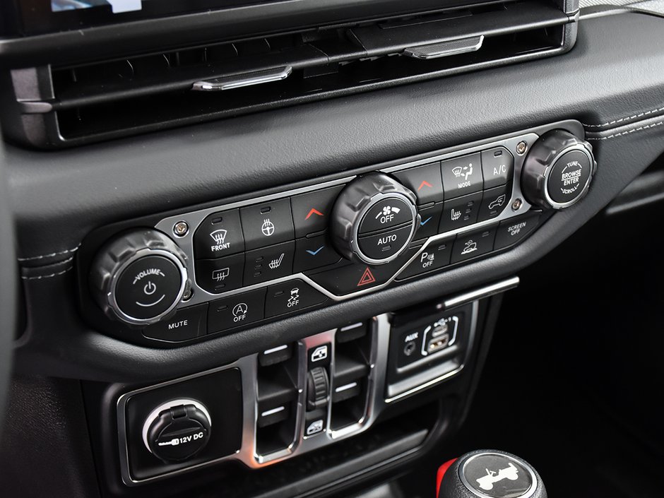 2026 Jeep Wrangler 4-Door SAHARA-18