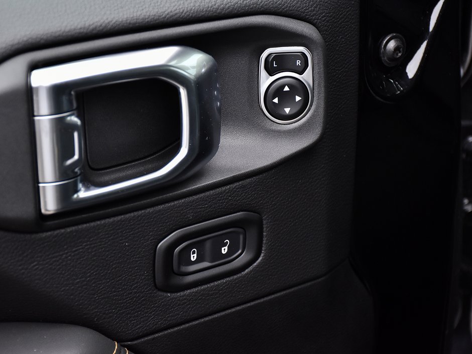 2026 Jeep Wrangler 4-Door SAHARA-8