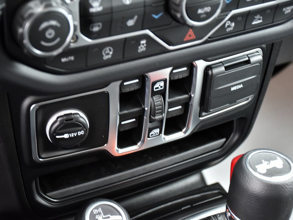 2026 Jeep Wrangler 4-Door SAHARA-17