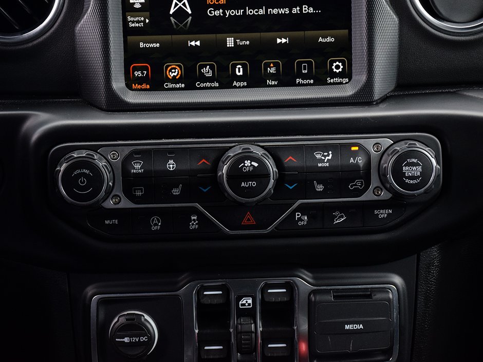 2021 Jeep WRANGLER UNLIMITED SAHARA-18