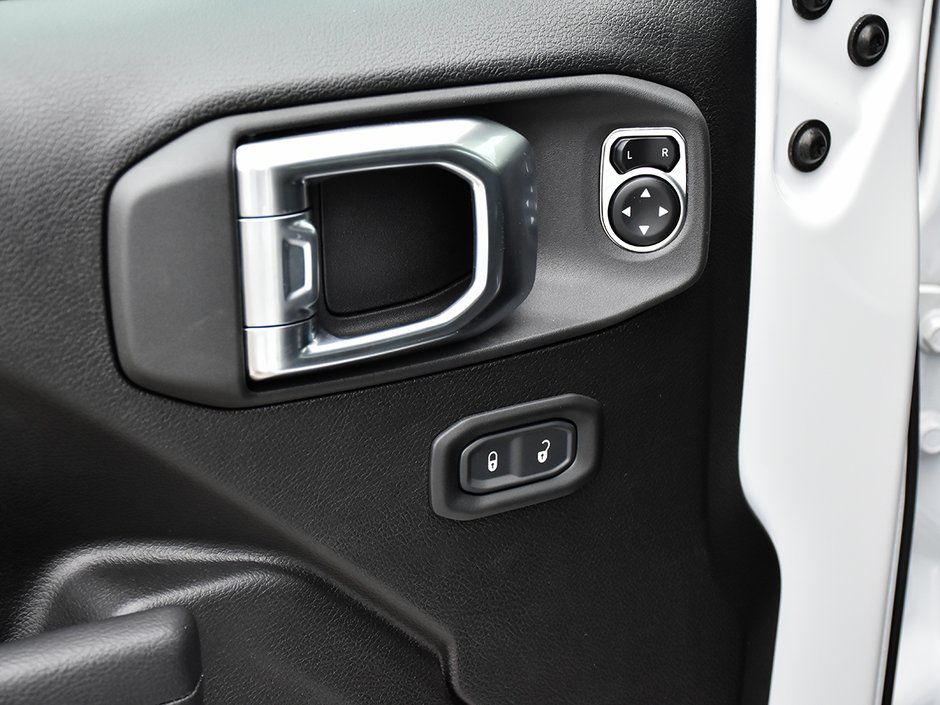 2025 Jeep Wrangler 4-Door RUBICON-8