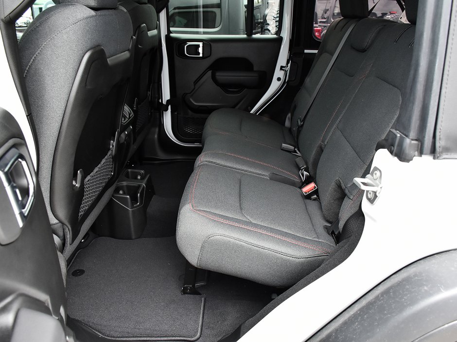 2025 Jeep Wrangler 4-Door RUBICON-9