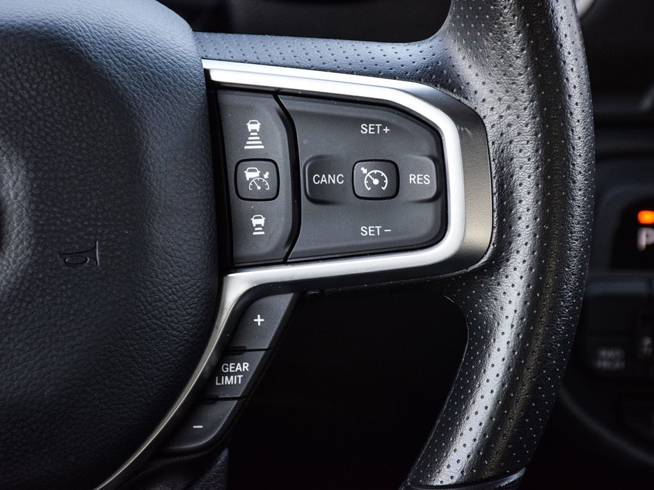 2025 Ram 1500 Warlock-16