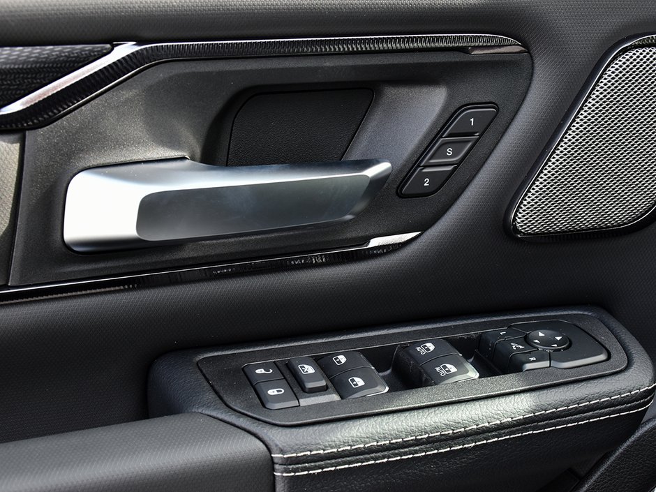 2026 Ram 1500 SPORT-12