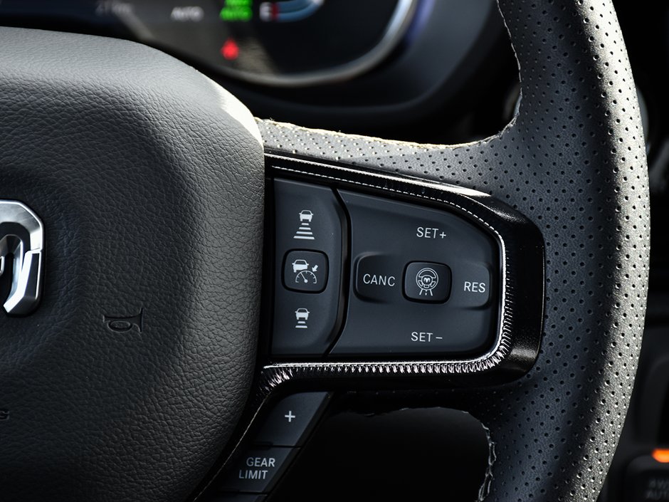 2026 Ram 1500 SPORT-17