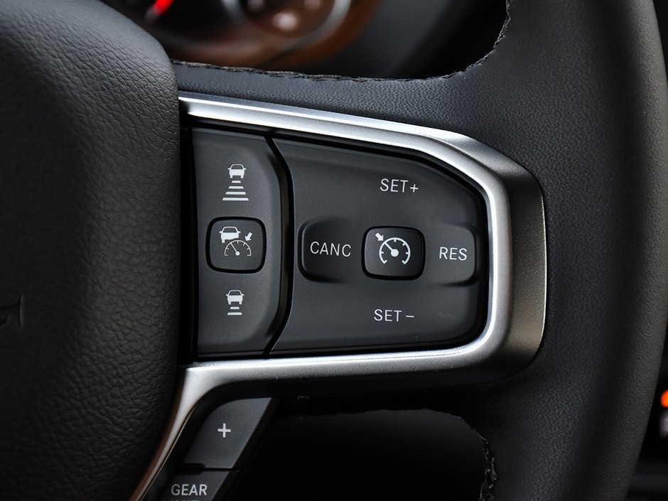 2026 Ram 1500 BIG HORN-24
