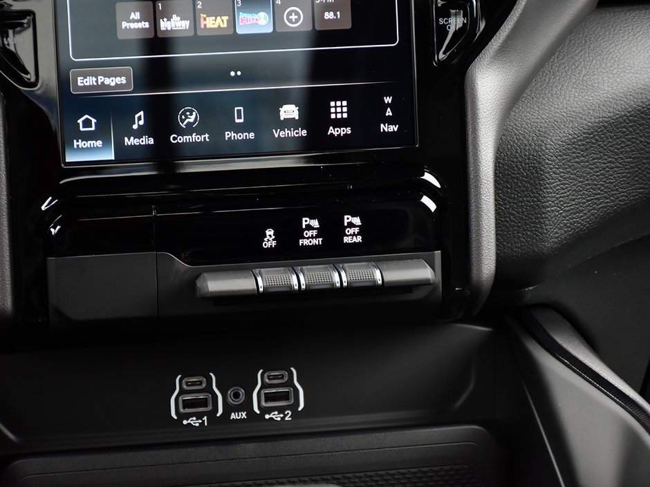 2026 Ram 1500 SPORT-19