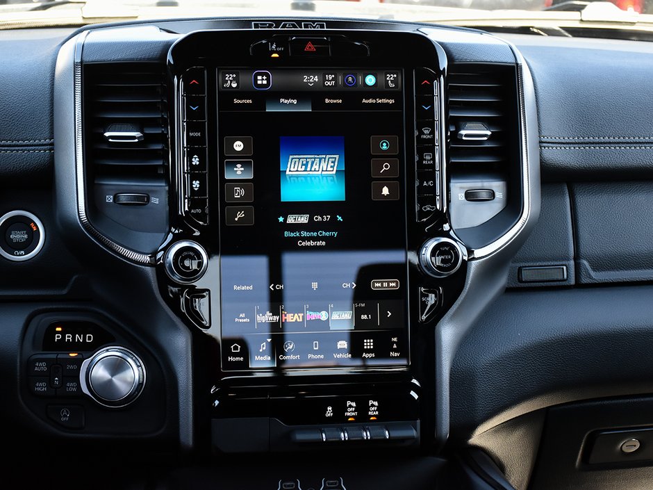 2026 Ram 1500 SPORT-17