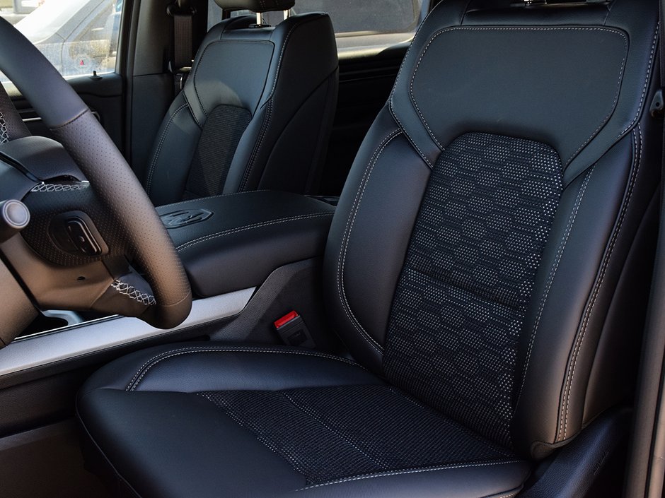 2026 Ram 1500 SPORT-11