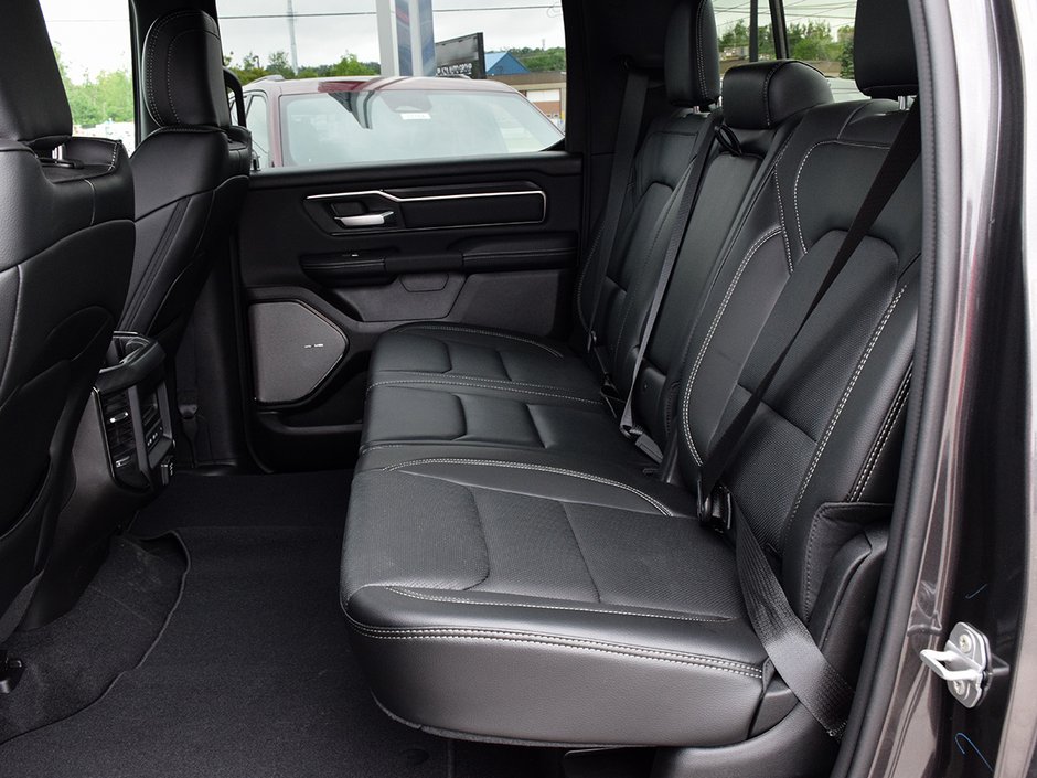 2026 Ram 1500 SPORT-11