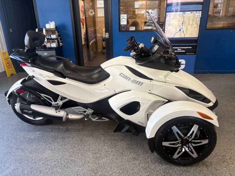 Can Am SPYDER RSS  2010