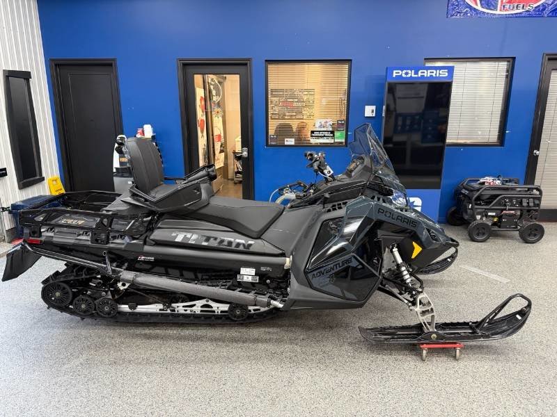 2026 Polaris S4 TITAN ADV