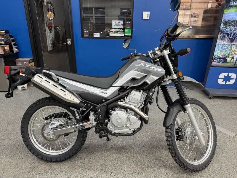 Yamaha XT 250  2025