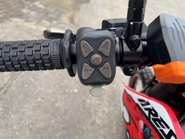 Apollo RFN ARES (DOUBLE USAGE) MOTOCYCLETTE 100% ET IMMATRICULABLE À LA SAAQ 2025-11